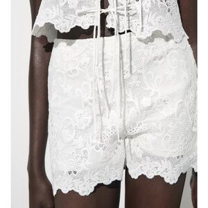 NWT Zara Embroidered White Lace Shorts Size Small